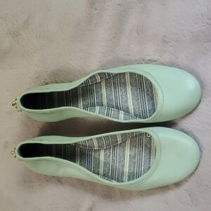Coach August Leather Comfort Slip On Ballet Flats Light Green Size 6